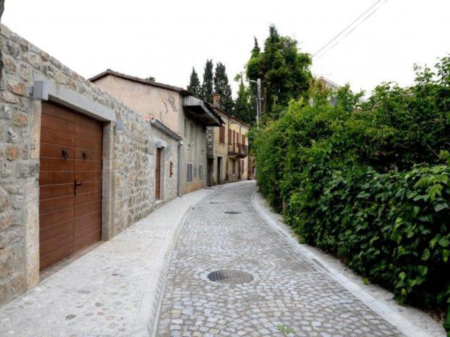 Gallery Apartment Podgorica Exterior foto